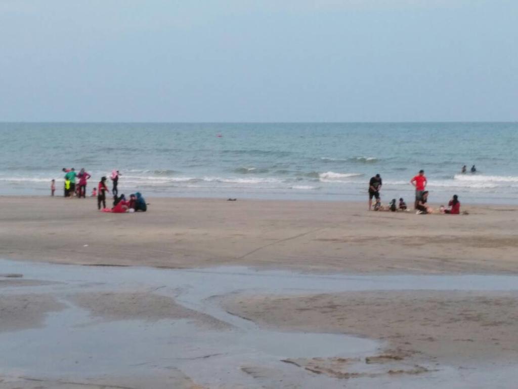 Damai Homestay Pantai Pelindung Kuantan Kültér fotó